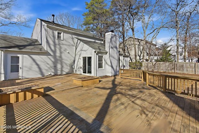 16 6th Street, Barnegat, NJ 08005