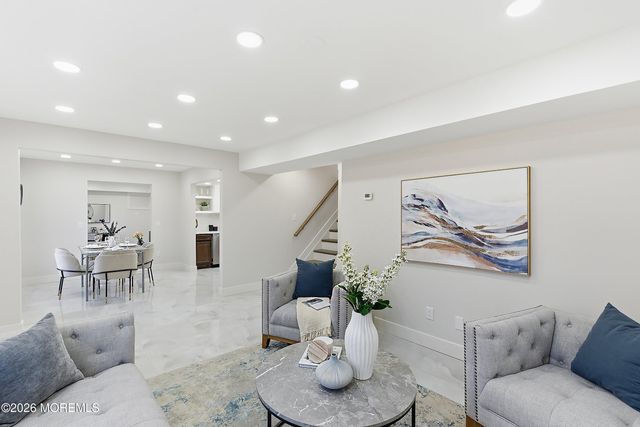 16 6th Street, Barnegat, NJ 08005