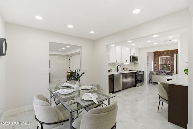 16 6th Street, Barnegat, NJ 08005