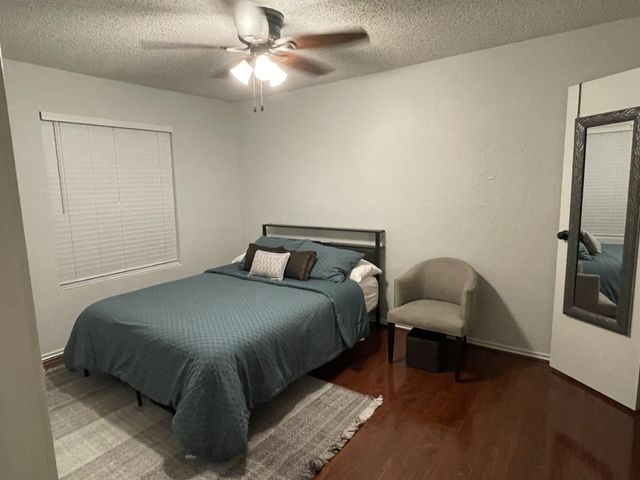 2750 Holly Hall Street 1014, Houston, TX 77054
