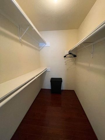 2750 Holly Hall Street 1014, Houston, TX 77054