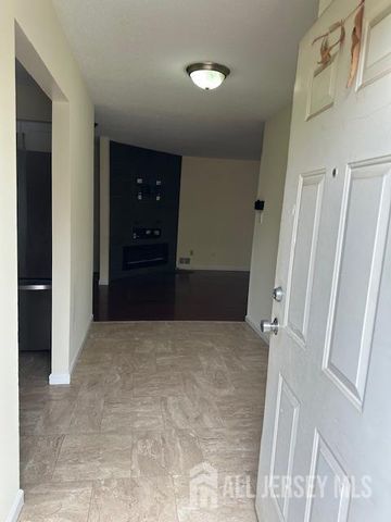 1001 Edison glen Terrace, Edison, NJ 08837