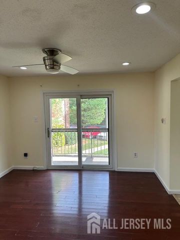 1001 Edison glen Terrace, Edison, NJ 08837