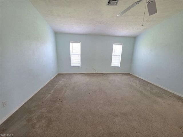 4614 SW 9th PL, Cape Coral, FL 33914
