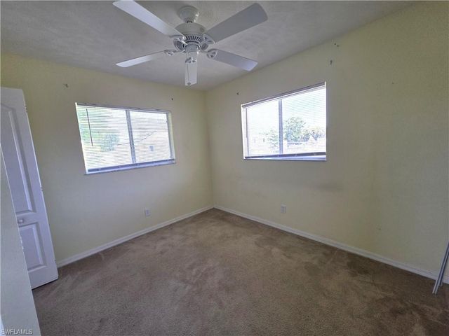 4614 SW 9th PL, Cape Coral, FL 33914
