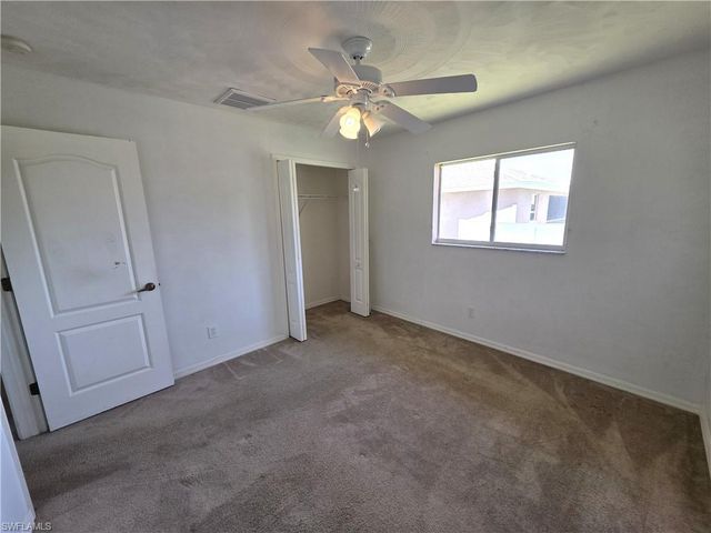 4614 SW 9th PL, Cape Coral, FL 33914