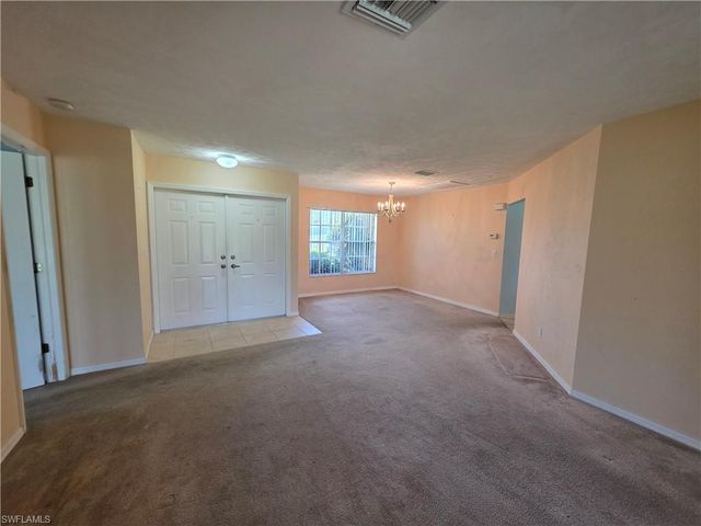 4614 SW 9th PL, Cape Coral, FL 33914