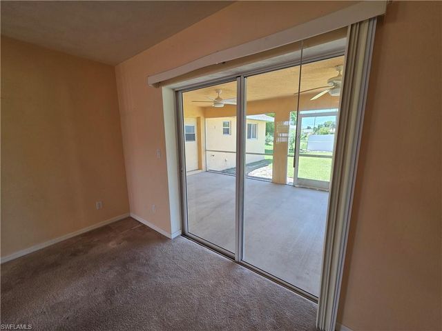 4614 SW 9th PL, Cape Coral, FL 33914