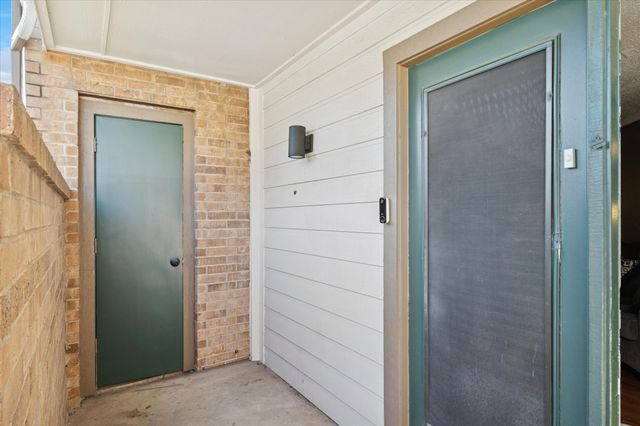 2300 Balsam Drive G105, Arlington, TX 76006