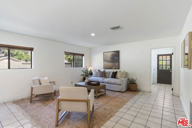 9144 Del Arroyo Drive, Sun Valley, CA 91352