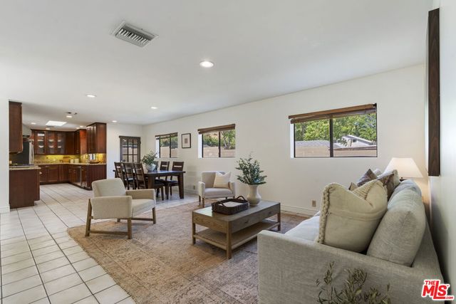 9144 Del Arroyo Drive, Sun Valley, CA 91352