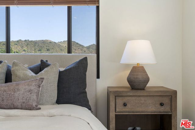 9144 Del Arroyo Drive, Sun Valley, CA 91352