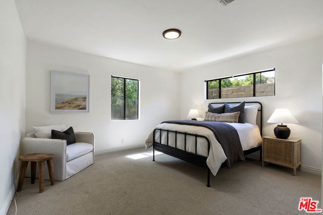 9144 Del Arroyo Drive, Sun Valley, CA 91352