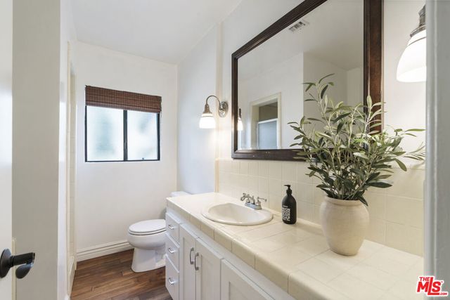 9144 Del Arroyo Drive, Sun Valley, CA 91352