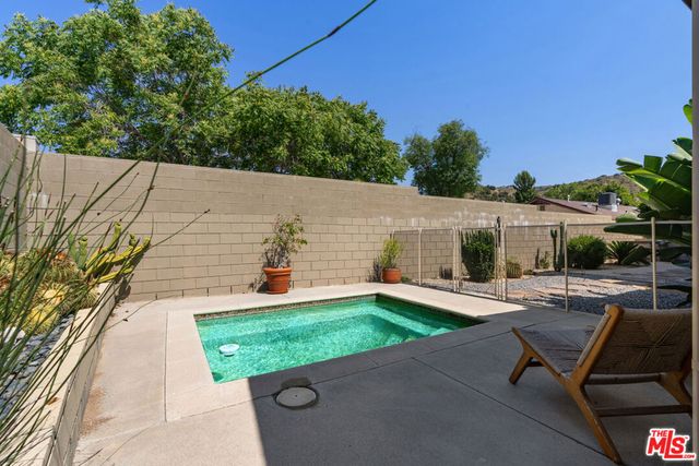 9144 Del Arroyo Drive, Sun Valley, CA 91352