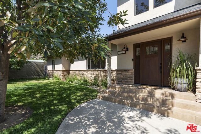 9144 Del Arroyo Drive, Sun Valley, CA 91352