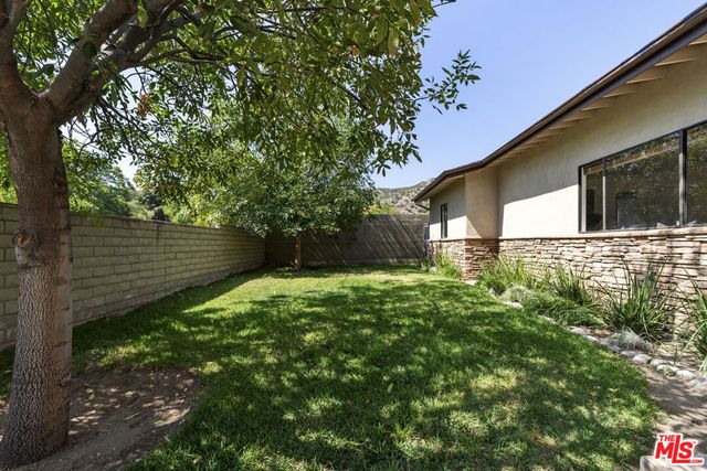 9144 Del Arroyo Drive, Sun Valley, CA 91352