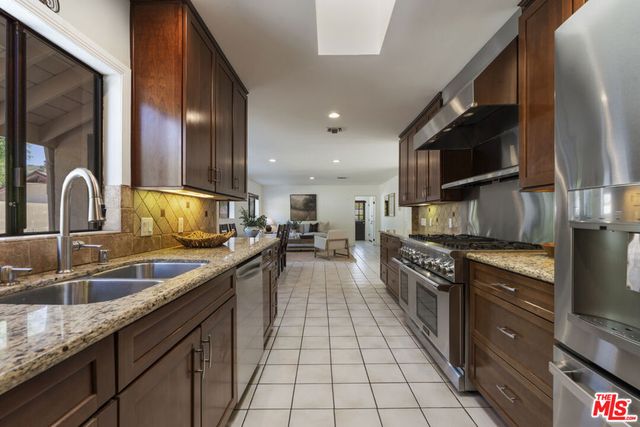 9144 Del Arroyo Drive, Sun Valley, CA 91352