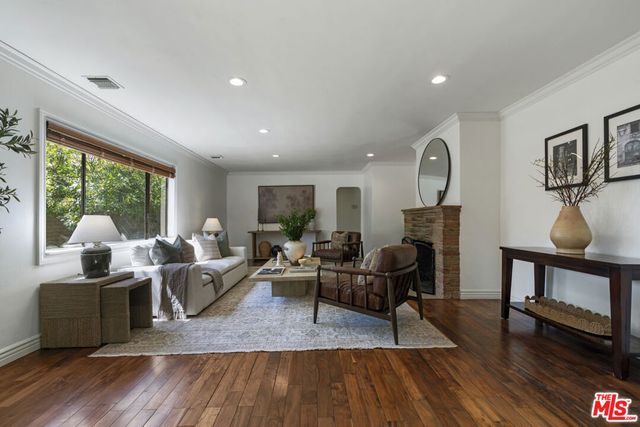 9144 Del Arroyo Drive, Sun Valley, CA 91352