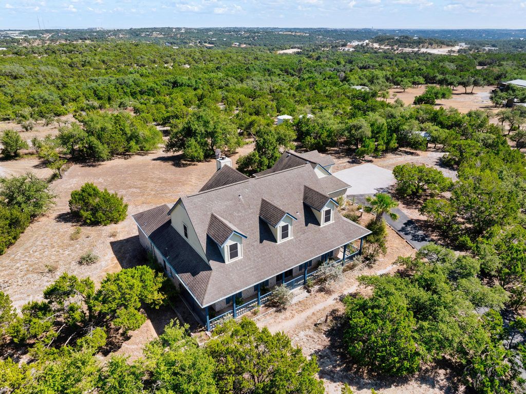 601 Hays Country Acres RD, Dripping Springs, TX 78620