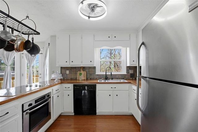 4818 Village Square NW, Acworth, GA 30102