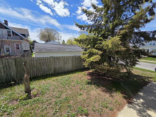 2317 S 9th STREET, Sheboygan, WI 53081