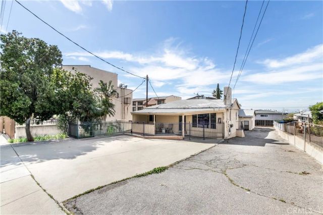 10139 Hillhaven, Tujunga, CA 91042