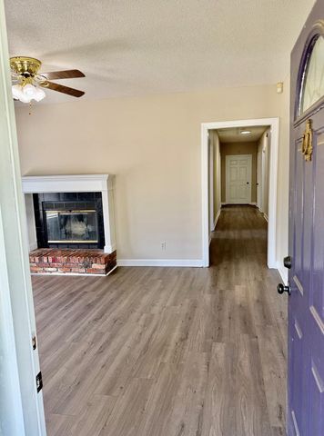 939 Hinton Waters Ave, Midland City, AL 36350