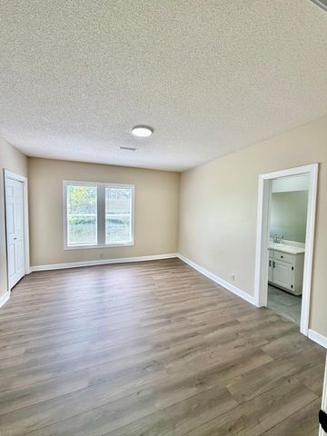 939 Hinton Waters Ave, Midland City, AL 36350