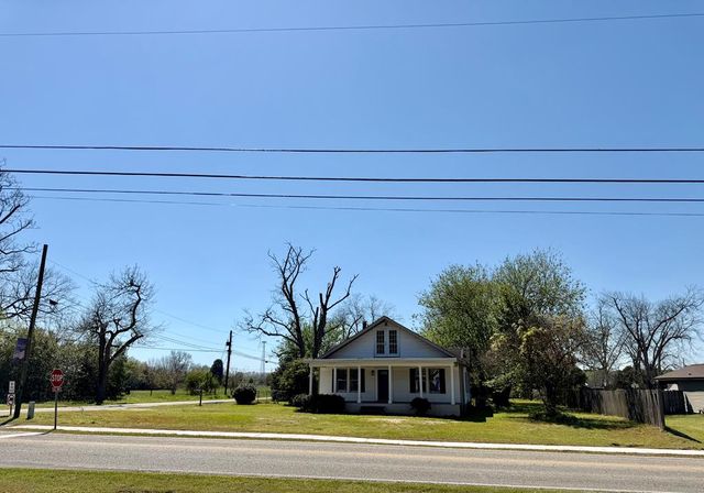 939 Hinton Waters Ave, Midland City, AL 36350