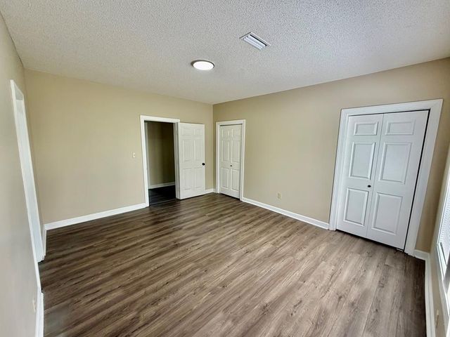 939 Hinton Waters Ave, Midland City, AL 36350