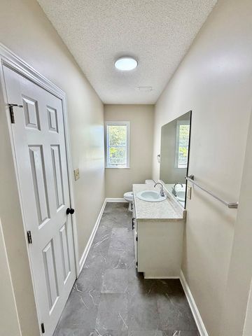 939 Hinton Waters Ave, Midland City, AL 36350