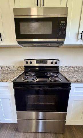 939 Hinton Waters Ave, Midland City, AL 36350