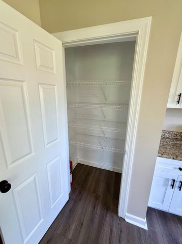 939 Hinton Waters Ave, Midland City, AL 36350