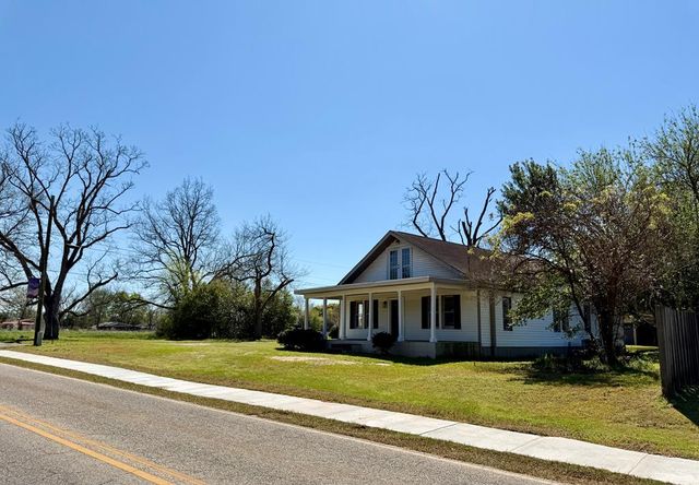 939 Hinton Waters Ave, Midland City, AL 36350