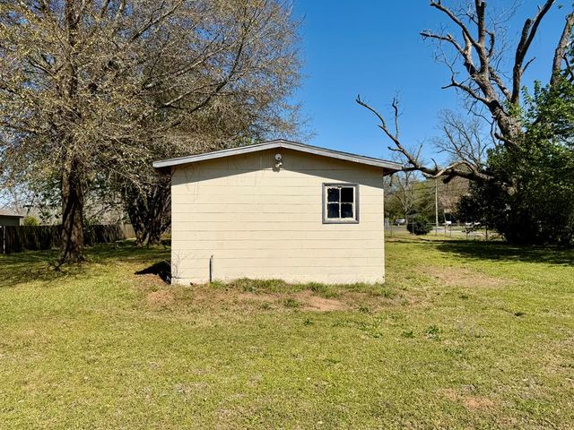 939 Hinton Waters Ave, Midland City, AL 36350