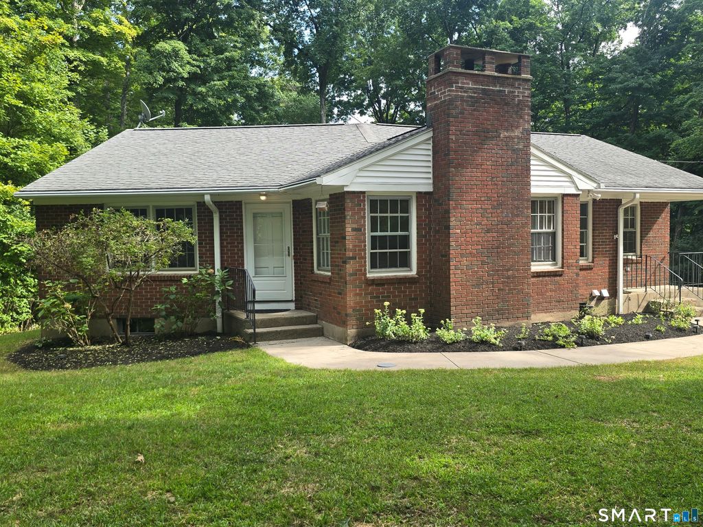 578 Old Sherman Hill Road, Woodbury, CT 06798