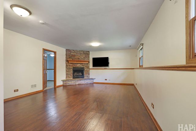 10113 W Crissy Avenue, Zion, IL 60099