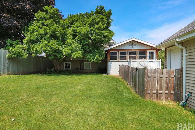 10113 W Crissy Avenue, Zion, IL 60099
