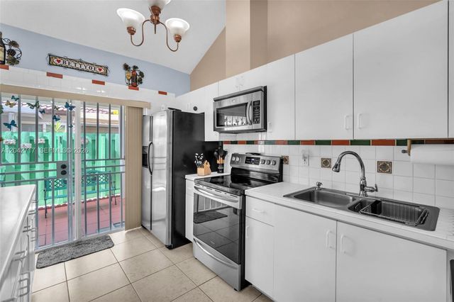 9018 NW 120th Street 133, Hialeah Gardens, FL 33018