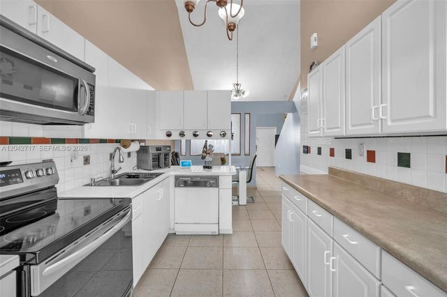 9018 NW 120th Street 133, Hialeah Gardens, FL 33018