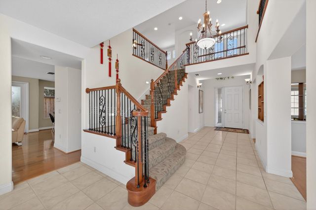 1820 Heather Garden Ln, Roseville, CA 95661