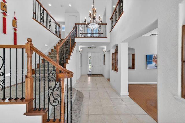 1820 Heather Garden Ln, Roseville, CA 95661