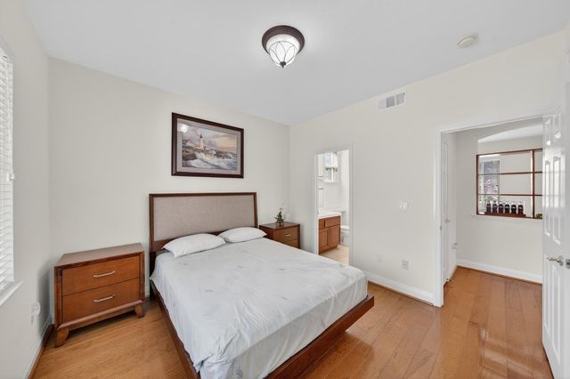 1820 Heather Garden Ln, Roseville, CA 95661