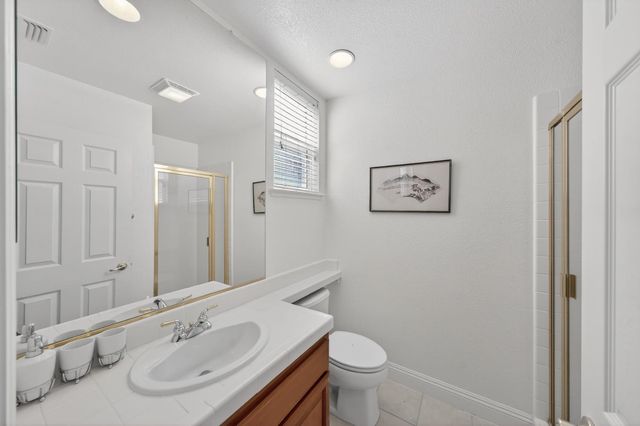 1820 Heather Garden Ln, Roseville, CA 95661