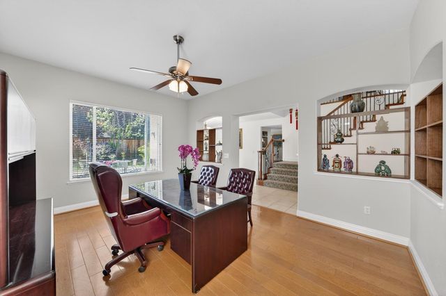 1820 Heather Garden Ln, Roseville, CA 95661