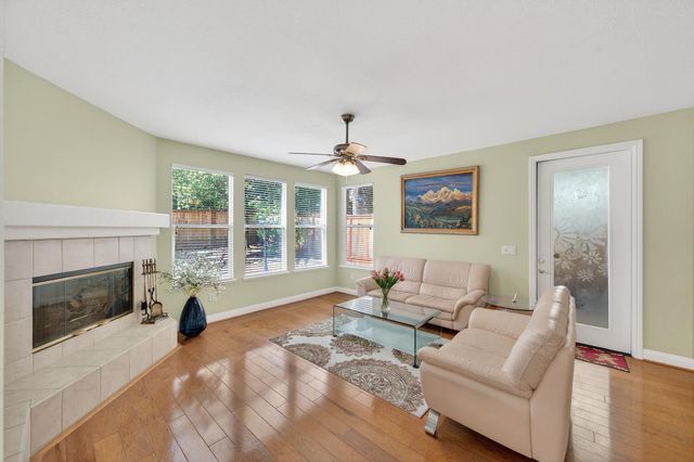 1820 Heather Garden Ln, Roseville, CA 95661