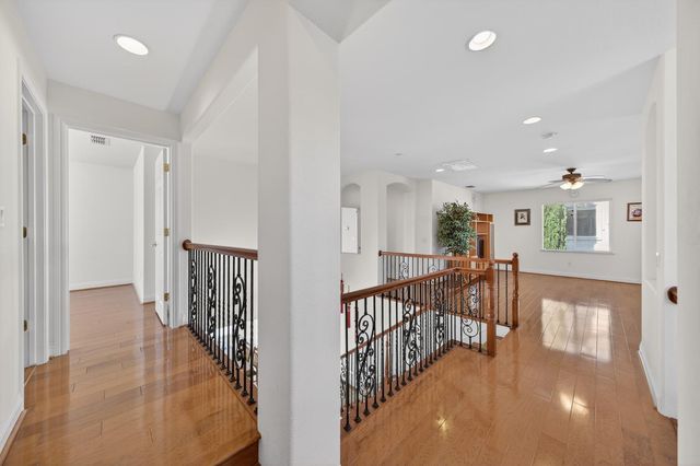 1820 Heather Garden Ln, Roseville, CA 95661