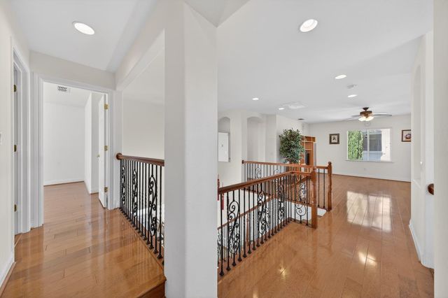 1820 Heather Garden Ln, Roseville, CA 95661