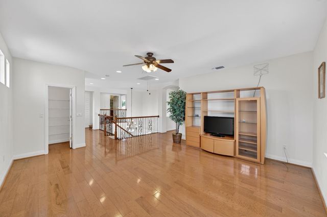 1820 Heather Garden Ln, Roseville, CA 95661